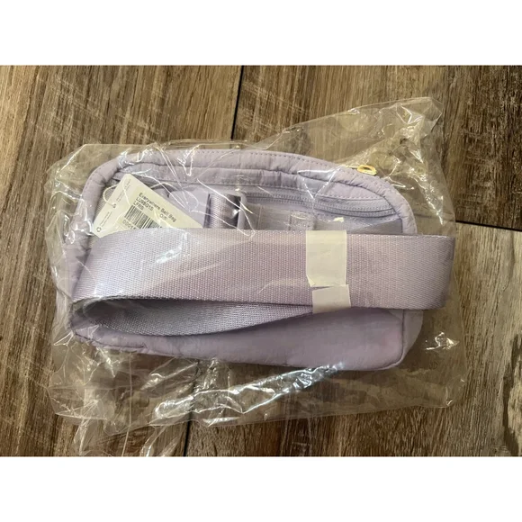 NEW Lululemon Everywhere Belt Bag Lavender Frost - Picture 8 of 8